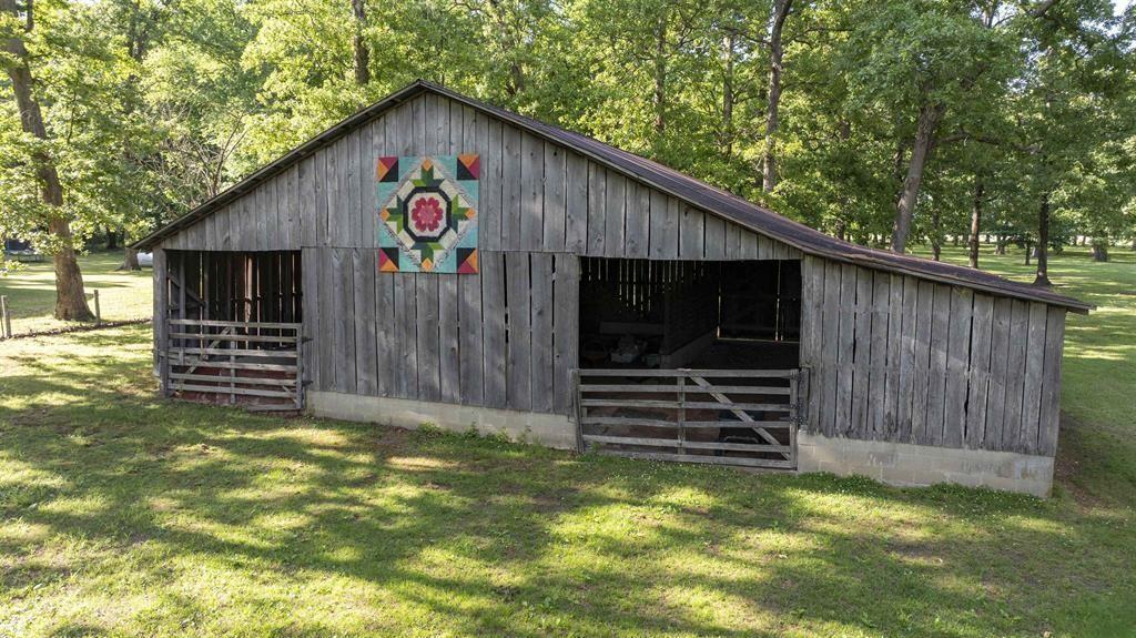 2156 Poor Farm Road Murray, KY 42071 - Photo 4 of 18 135813-9cf17a78-37e3-458e-bd54-18289e289