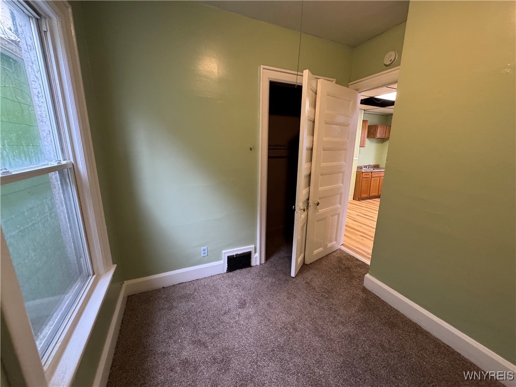 64 Barton Street Buffalo, NY 14213 - Photo 20 of 38