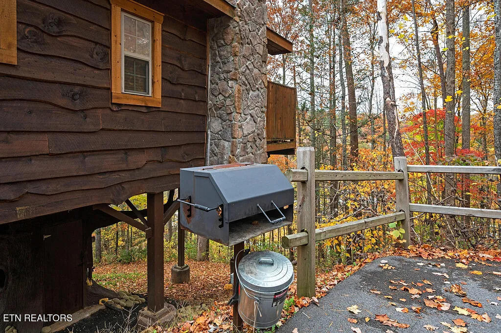 1930 Kinfolks Ridge Way Pigeon Forge, TN 37876 - Photo 24 of 24 24 - Mailbox