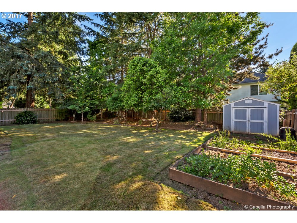 8165 Southwest Sorrento Road Beaverton, OR 97008 - Photo 18 of 20 Gallery Image 18