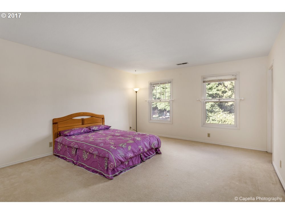 8165 Southwest Sorrento Road Beaverton, OR 97008 - Photo 10 of 20 Bedroom, Primary