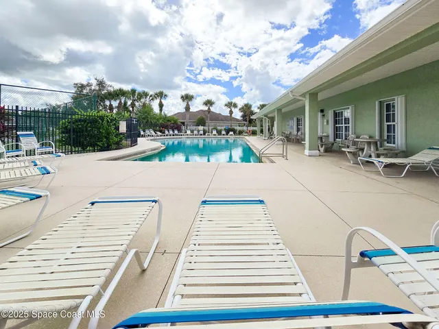 $359,900 | 100 Elena Drive, Sebastian, FL 32958