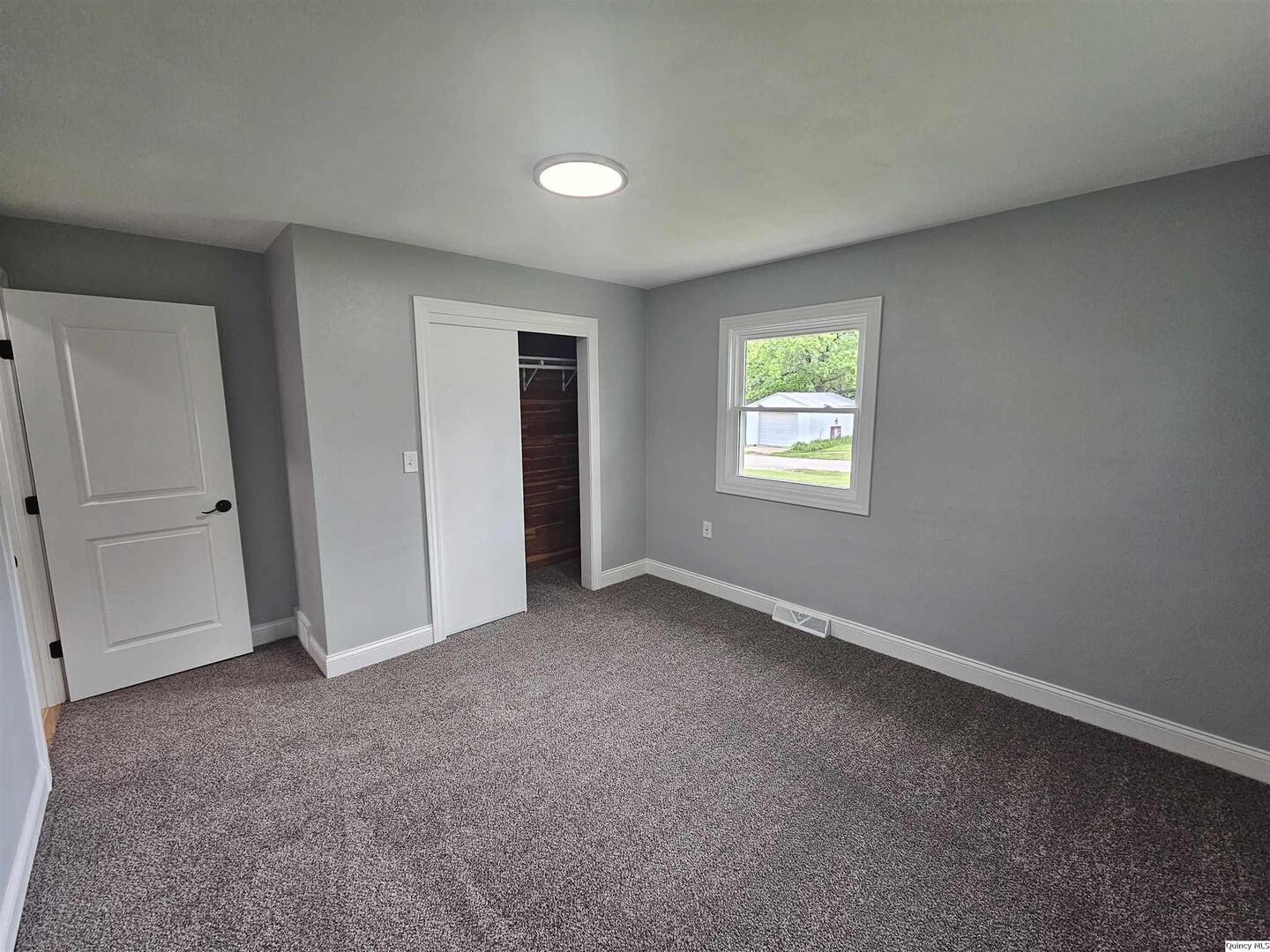 5128 Ri-Dora Street Quincy, IL 62305 - Photo 8 of 31