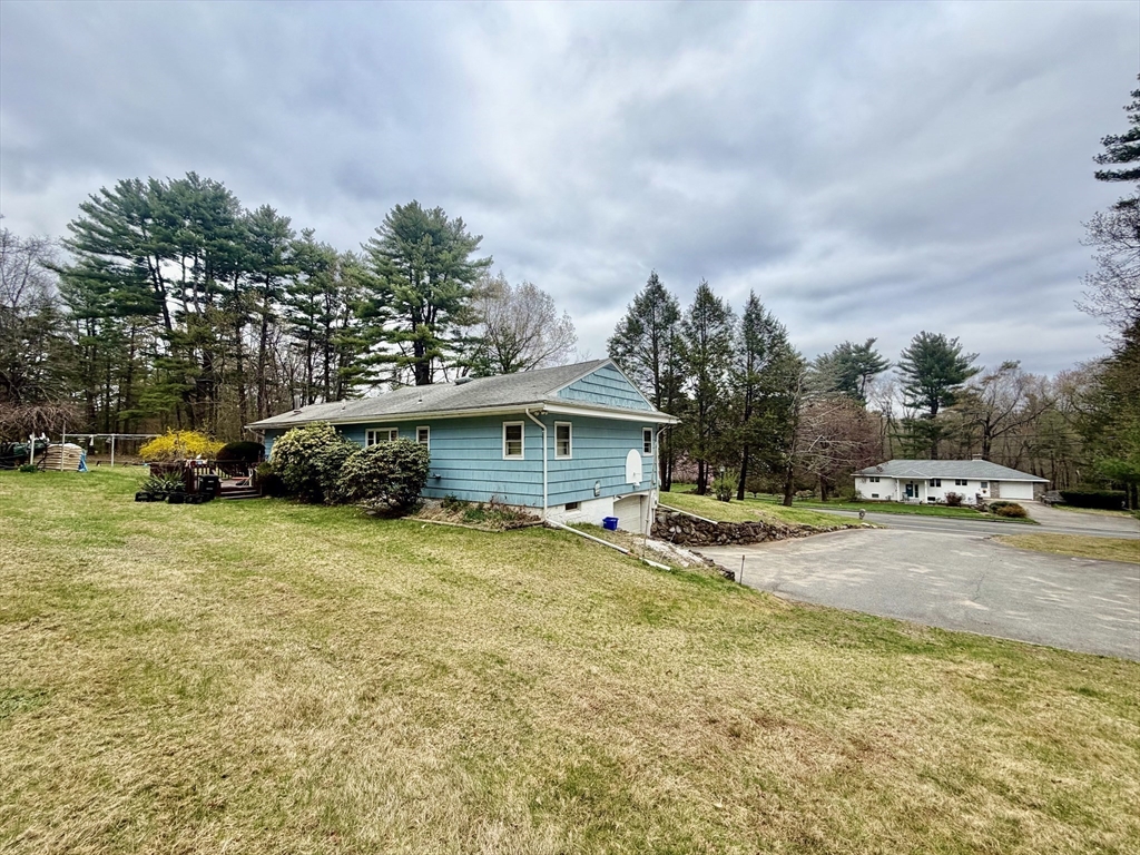 817 Somers Road East Longmeadow, MA 01028 - Photo 11 of 34