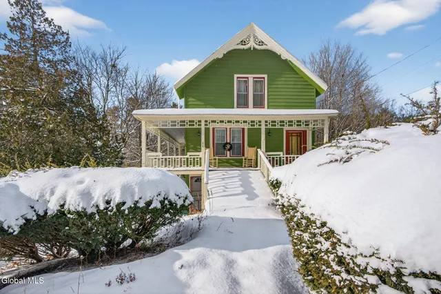 $239,999 | 315 Lake Avenue, Lake Luzerne, NY 12846