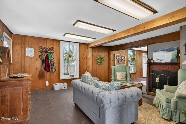 $239,999 | 315 Lake Avenue, Lake Luzerne, NY 12846