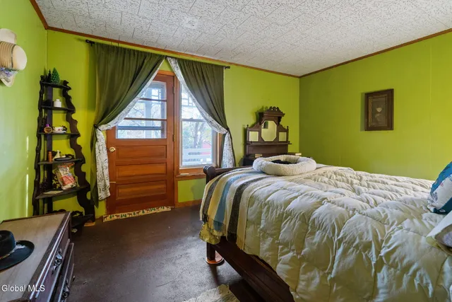 $239,999 | 315 Lake Avenue, Lake Luzerne, NY 12846