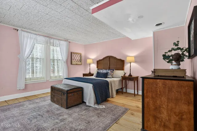 $239,999 | 315 Lake Avenue, Lake Luzerne, NY 12846