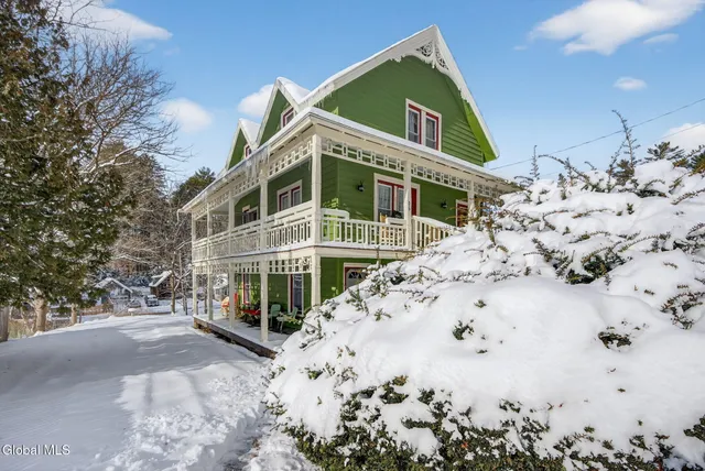 $239,999 | 315 Lake Avenue, Lake Luzerne, NY 12846