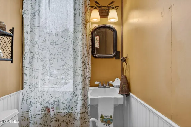 $239,999 | 315 Lake Avenue, Lake Luzerne, NY 12846