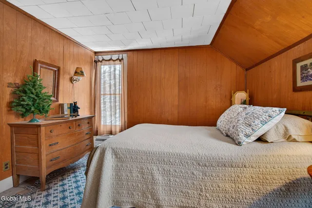 $239,999 | 315 Lake Avenue, Lake Luzerne, NY 12846