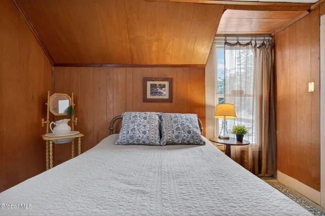 $239,999 | 315 Lake Avenue, Lake Luzerne, NY 12846