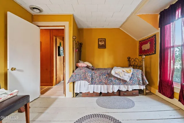 $239,999 | 315 Lake Avenue, Lake Luzerne, NY 12846