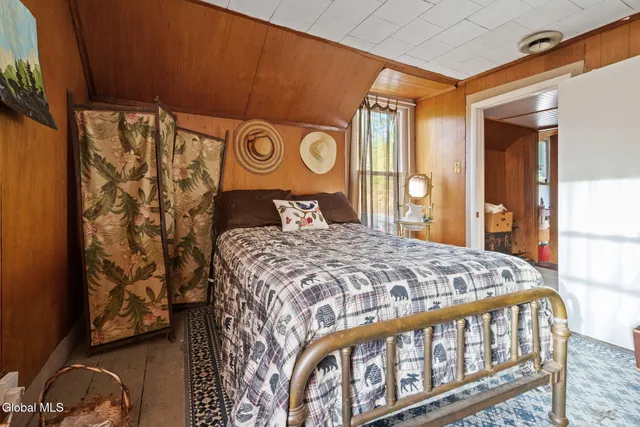 $239,999 | 315 Lake Avenue, Lake Luzerne, NY 12846