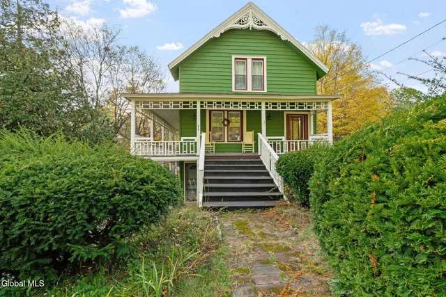 $239,999 | 315 Lake Avenue, Lake Luzerne, NY 12846