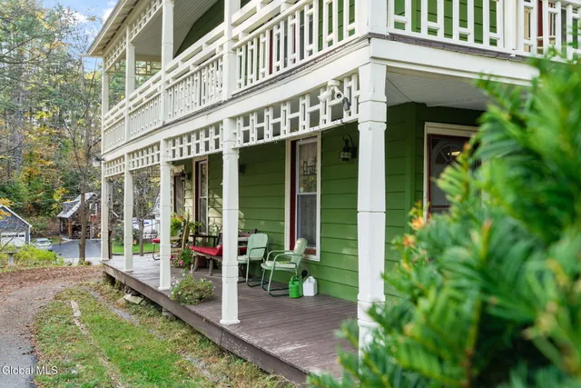 $239,999 | 315 Lake Avenue, Lake Luzerne, NY 12846