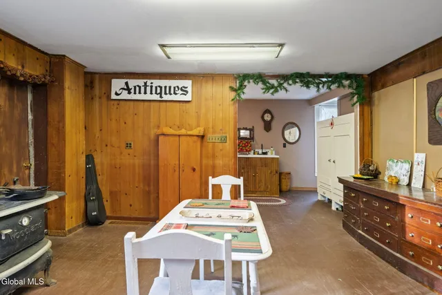 $239,999 | 315 Lake Avenue, Lake Luzerne, NY 12846