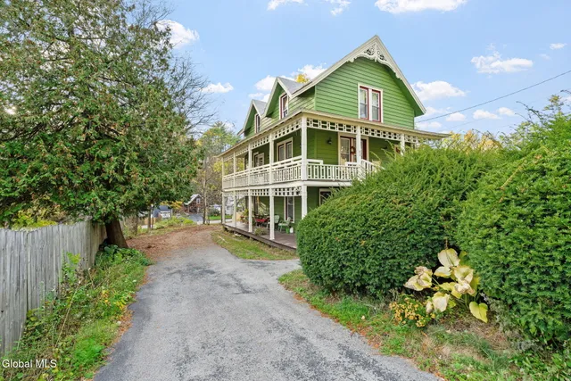 $239,999 | 315 Lake Avenue, Lake Luzerne, NY 12846