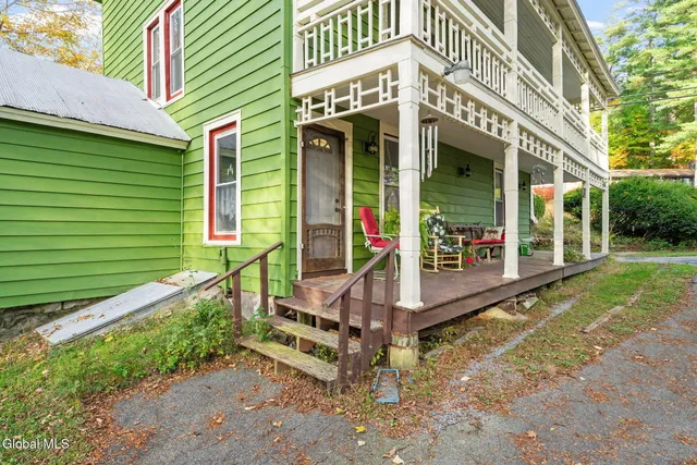 $239,999 | 315 Lake Avenue, Lake Luzerne, NY 12846