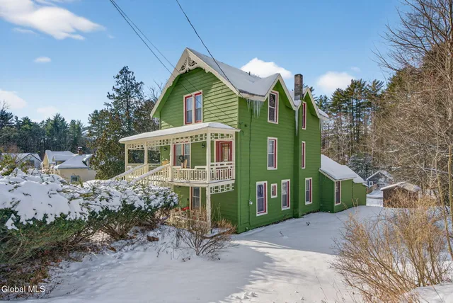 $239,999 | 315 Lake Avenue, Lake Luzerne, NY 12846