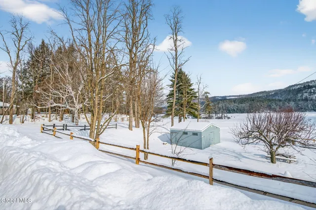 $239,999 | 315 Lake Avenue, Lake Luzerne, NY 12846