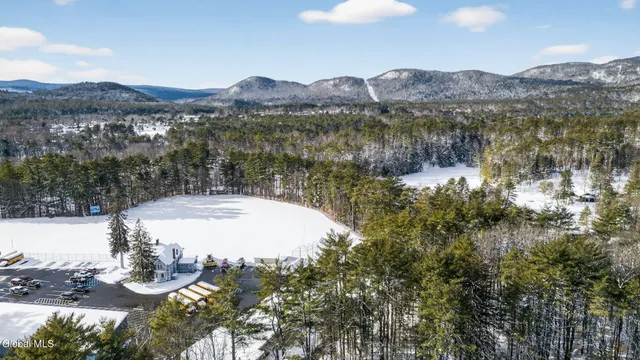 $239,999 | 315 Lake Avenue, Lake Luzerne, NY 12846