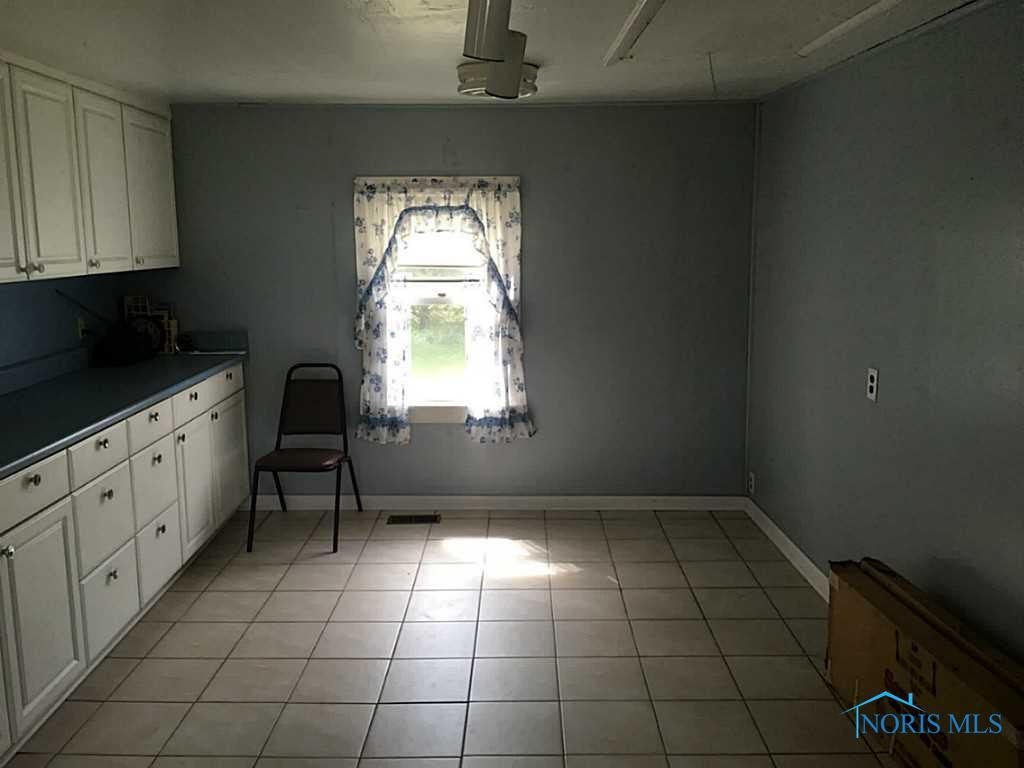 20247 Switzer Road Defiance, OH 43512 - Photo 5 of 17 Dining Room.