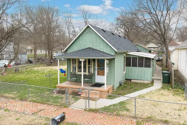 $139,950 | 1020 Osage Street, Leavenworth, KS 66048