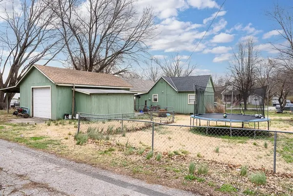 $139,950 | 1020 Osage Street, Leavenworth, KS 66048