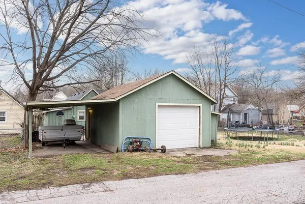 $139,950 | 1020 Osage Street, Leavenworth, KS 66048