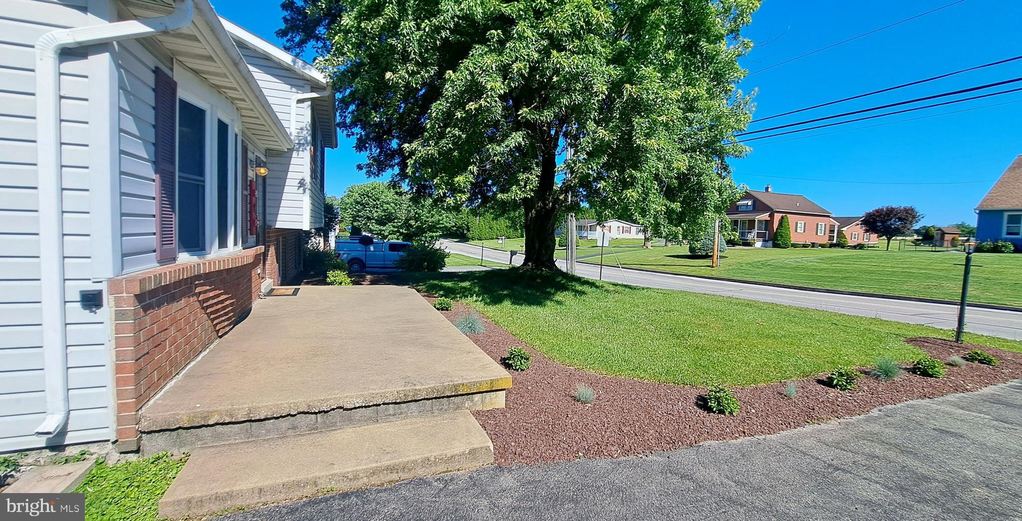 451 Clover Lane Hanover, PA 17331 - Photo 6 of 74 Front Porch