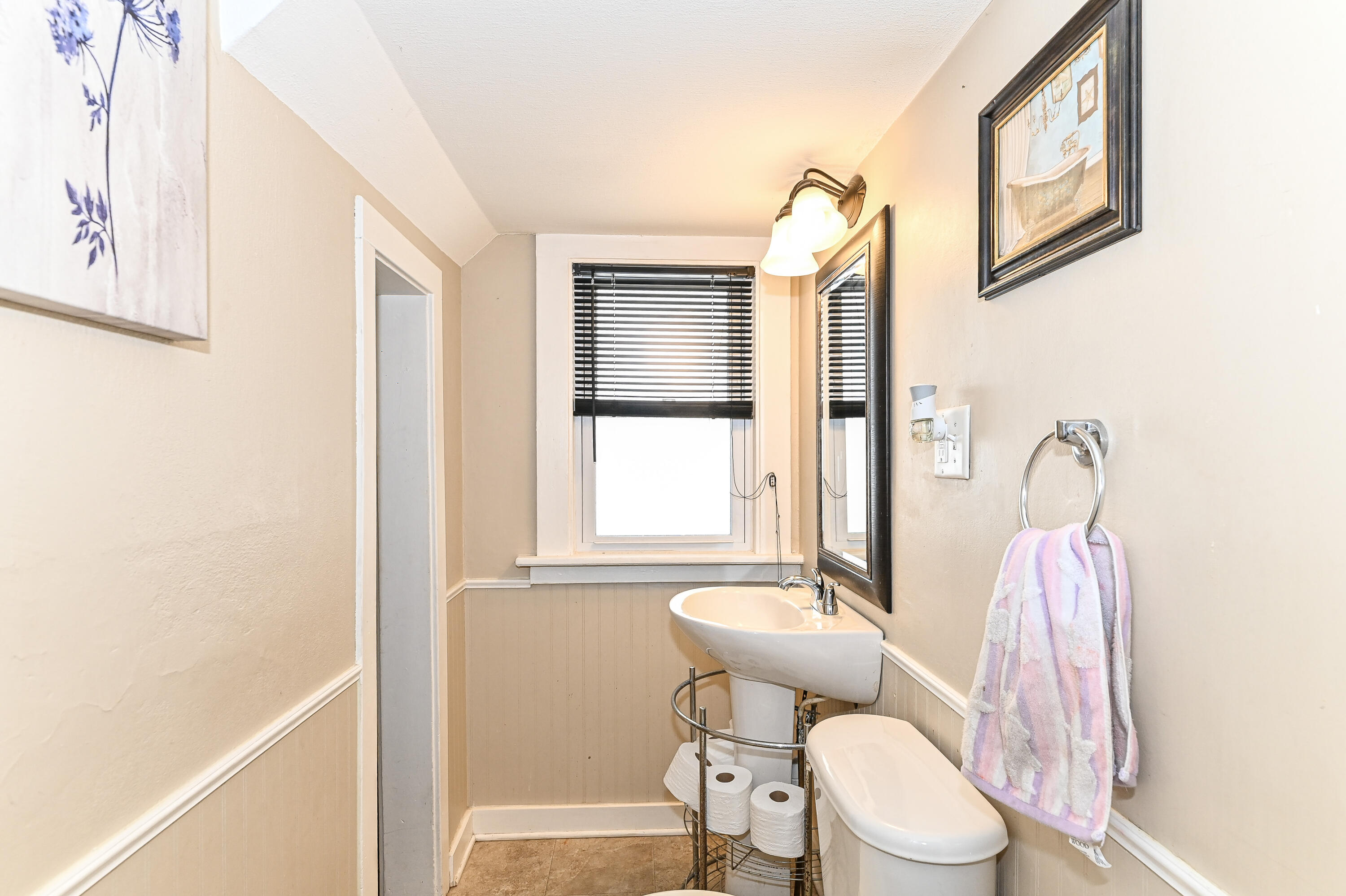 1529 Flett Avenue Racine, WI 53405 - Photo 21 of 33 Flett-22