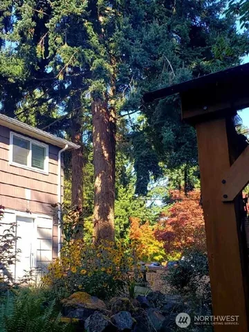 $598,000 | 20204 9th Avenue South, Des Moines, WA 98198