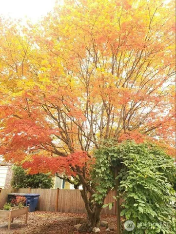 $598,000 | 20204 9th Avenue South, Des Moines, WA 98198