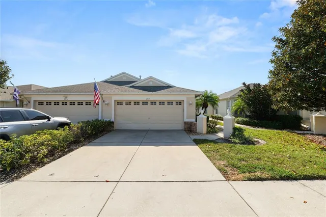 $2,400 | 11435 Cambray Creek Loop, Riverview, FL 33579