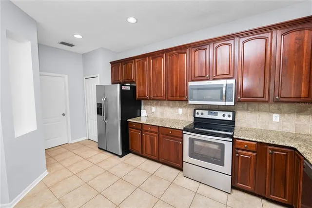 $2,400 | 11435 Cambray Creek Loop, Riverview, FL 33579