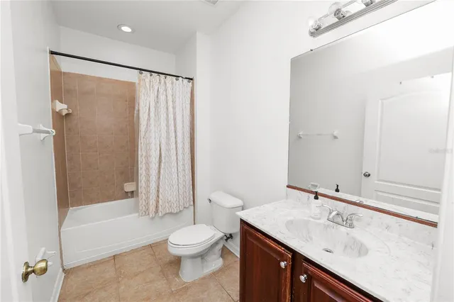 $2,400 | 11435 Cambray Creek Loop, Riverview, FL 33579