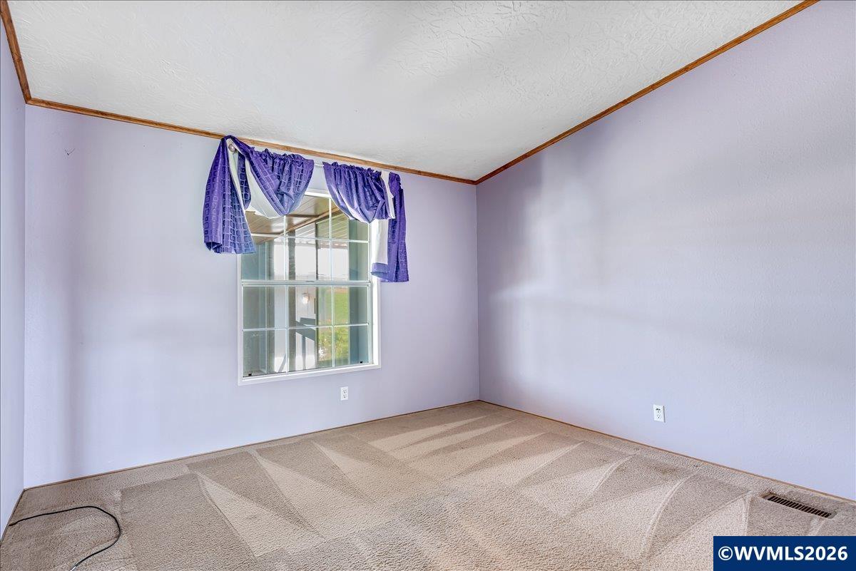 5422 Portland Road Northeast, Unit 102 Salem, OR 97305 - Photo 24 of 37