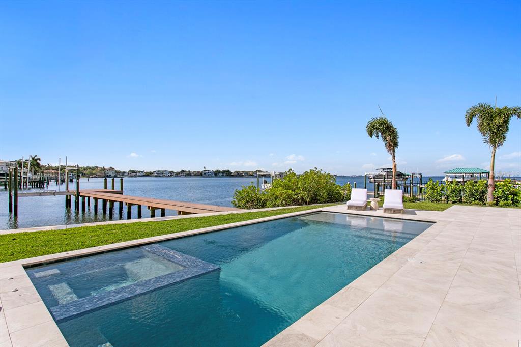 16 Sandpiper Road Tampa, FL 33609 - Photo 60 of 65