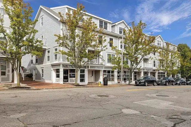 $3,999 | 33 Deer Street, Unit 507, Portsmouth, NH 03801