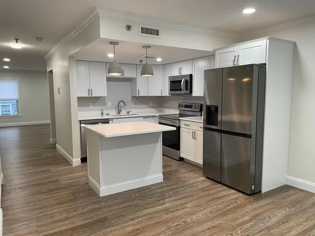 $3,999 | 33 Deer Street, Unit 507, Portsmouth, NH 03801