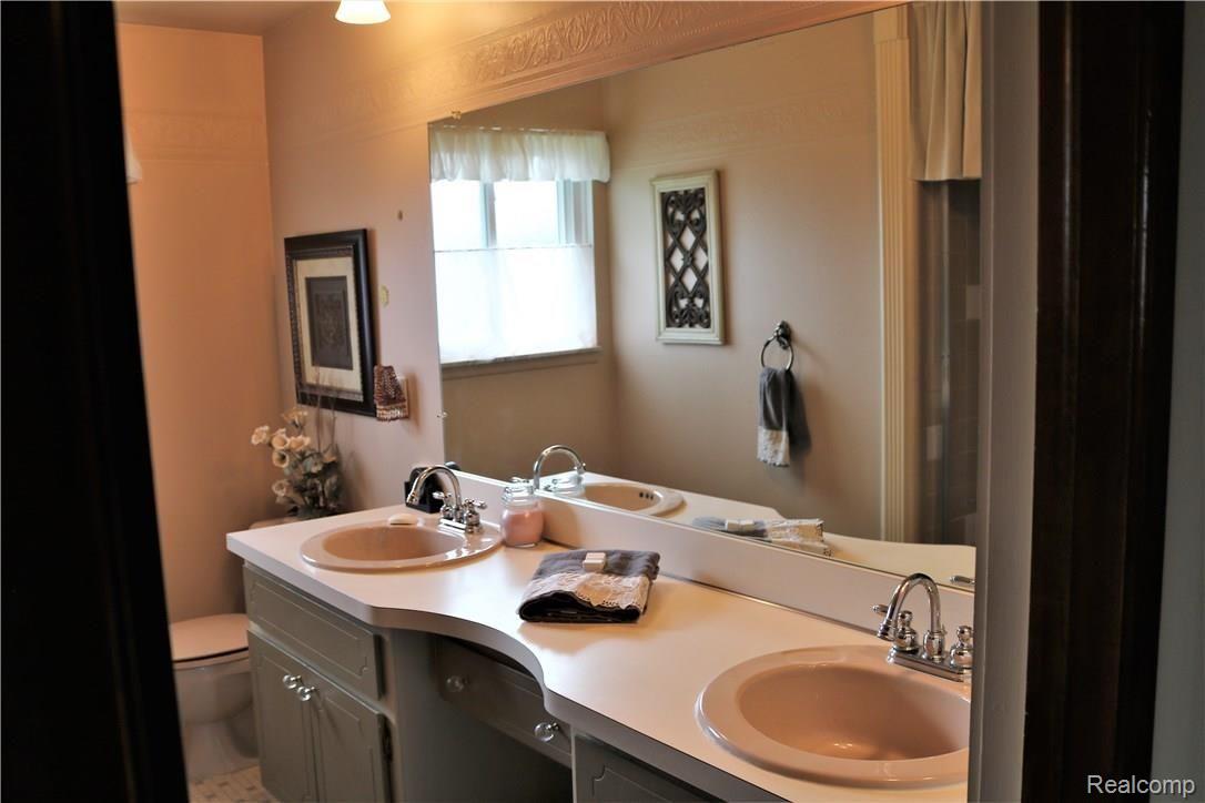 54414 Mound Road Utica, MI 48316 - Photo 26 of 57 IMG_9555 - Copy.JPG