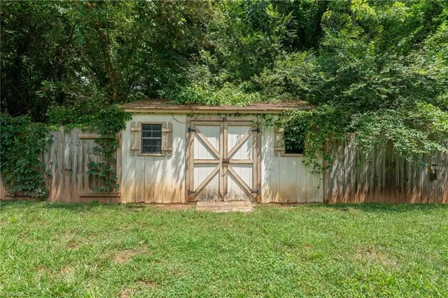 $199,900 | 6667 Doral Drive, Tobaccoville, NC 27050