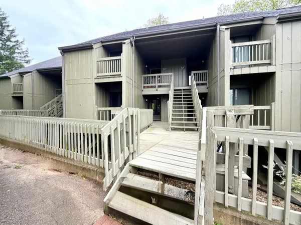 $199,900 | 9328 South Lake Ridge Drive, Unit 62, Bloomington, IN 47401