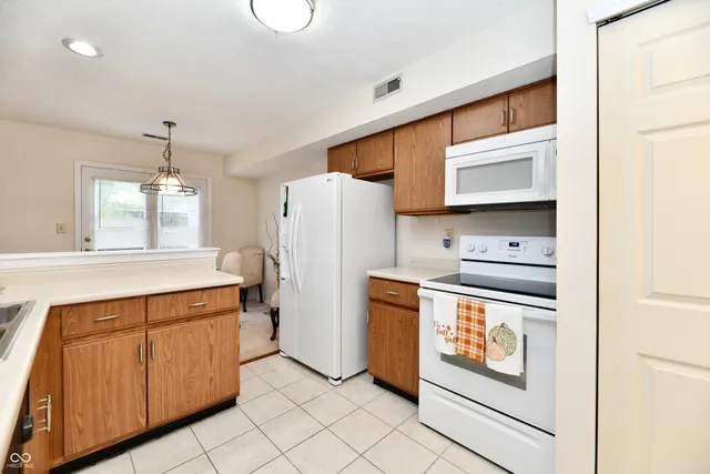 $179,000 | 9411 Wimbledon Court, Indianapolis, IN 46250