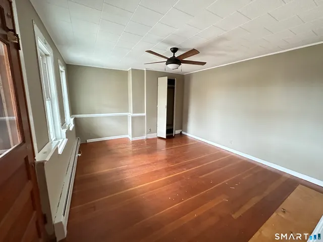 $2,450 | 40 Oak Street, Unit 1, Windsor Locks, CT 06096