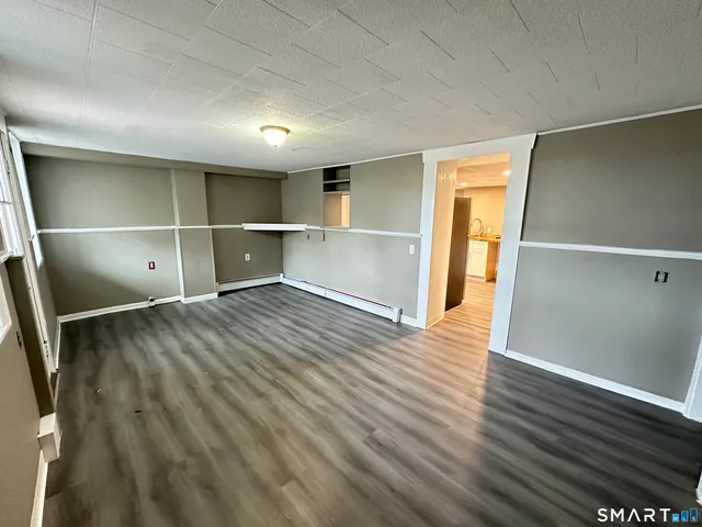 $2,450 | 40 Oak Street, Unit 1, Windsor Locks, CT 06096