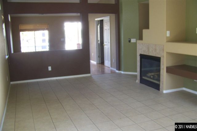 1700 Northrup Court Reno, NV 89521 - Photo 7 of 11 an empty room with windows and closet