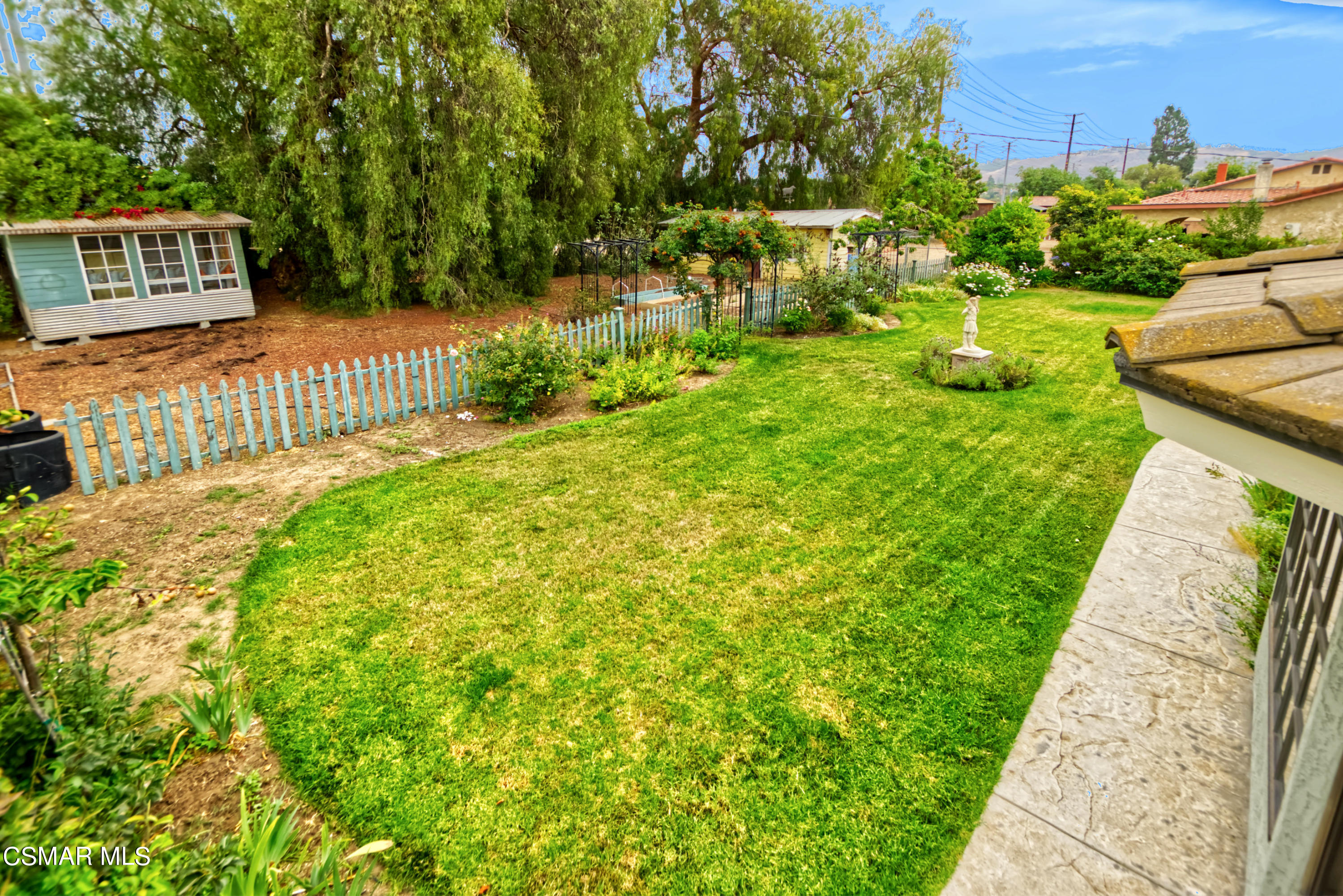 4888 Mira Sol Drive Moorpark, CA 93021 - Photo 39 of 39 a view of a backyard with pathway