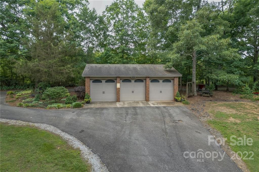 1434 Burke Road Shelby, NC 28152 - Photo 3 of 44 Gallery Image 3